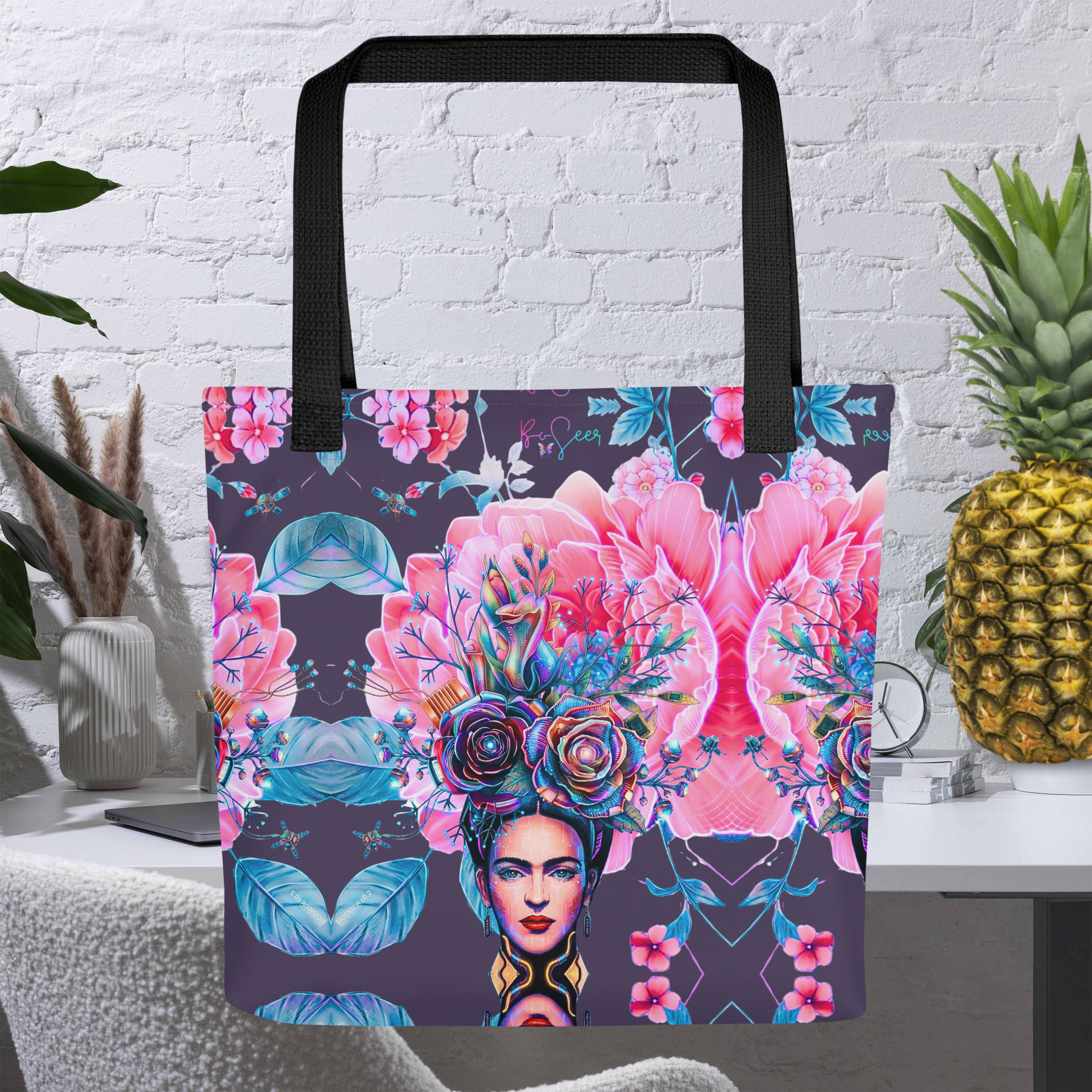 FREEDA Tote bag